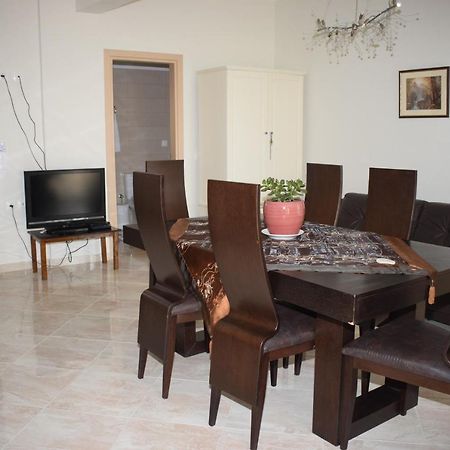 Mary'S Apartments Close To The Sea Агиос Георгиос Екстериор снимка