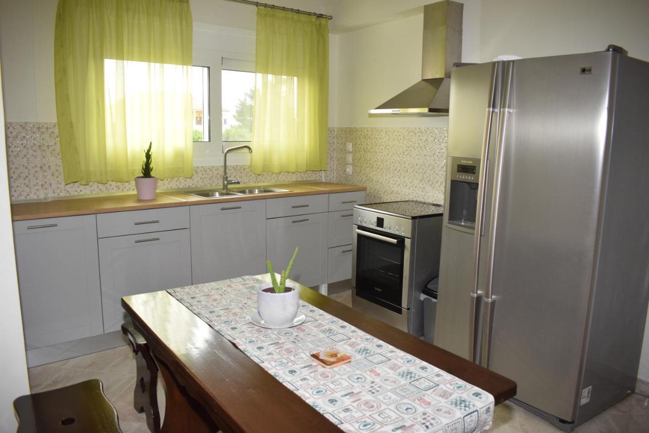 Mary'S Apartments Close To The Sea Агиос Георгиос Екстериор снимка