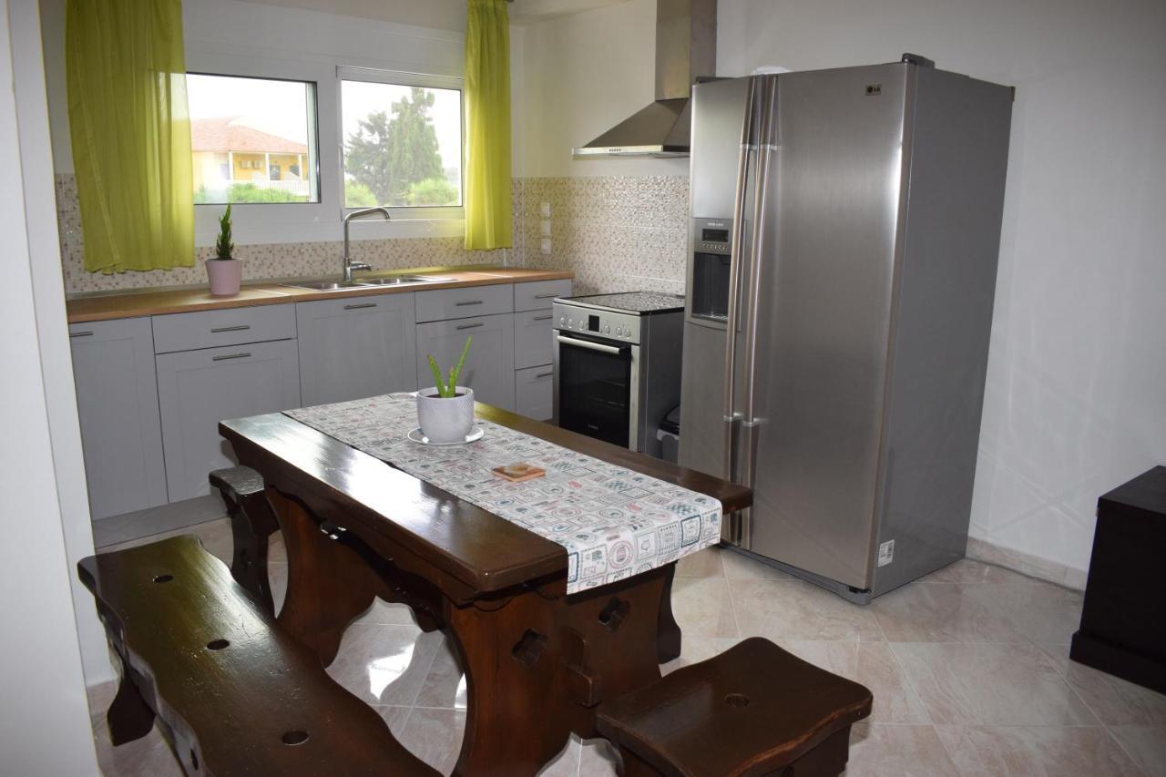 Mary'S Apartments Close To The Sea Агиос Георгиос Екстериор снимка