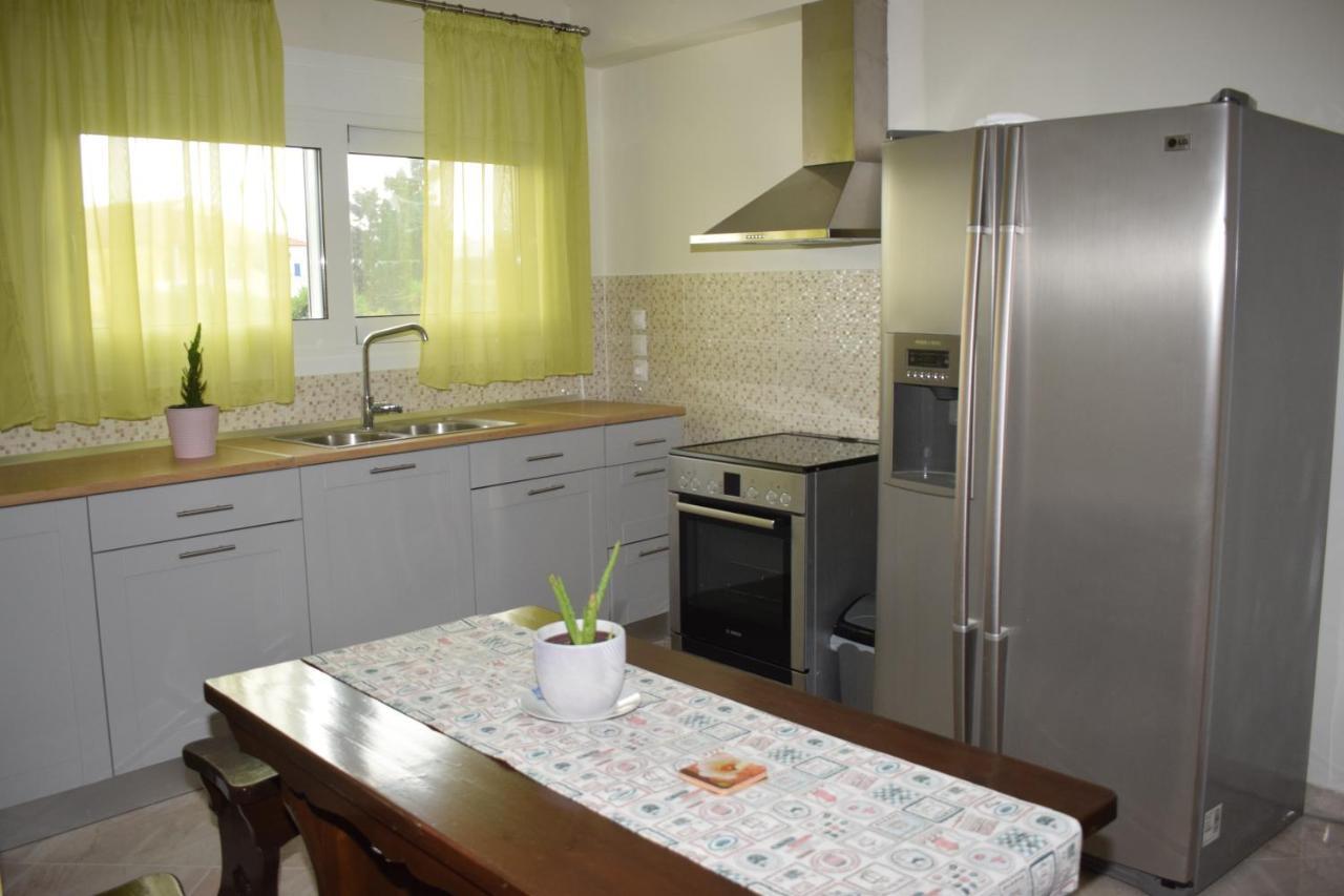 Mary'S Apartments Close To The Sea Агиос Георгиос Екстериор снимка